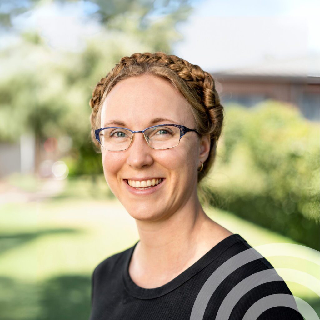 Angela Huster