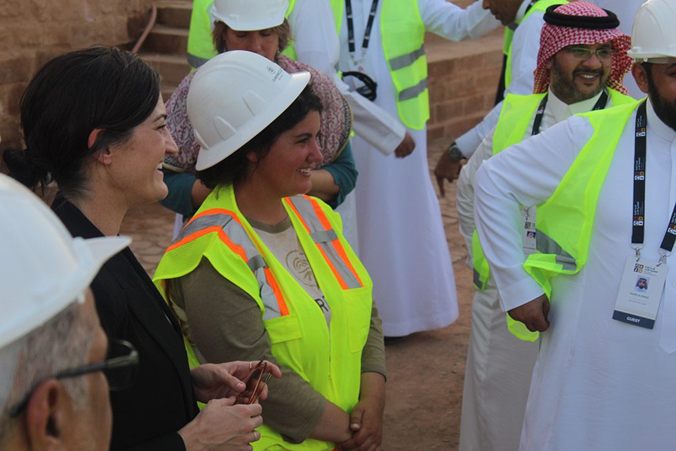 Chronicle Heritage’s Program Manager Dr. Angela Perri and Senior Archaeologist Dr. Abigail Buffington discuss the historical significance of Old Town with delegates from the AlUla World Archaeology Summit.